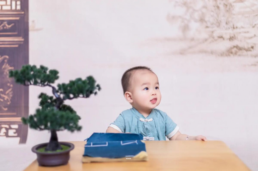 北京代生子机构包男孩宝宝吐黄水是怎么回事